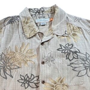 Quiksilver Edition Silk Shirt Mens Large Floral Short Sleeve Comfort Fit Beige